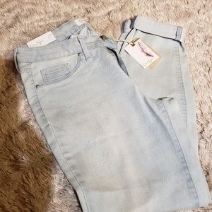 Jessica Simpson Kiss Me Super Skinny jeans.